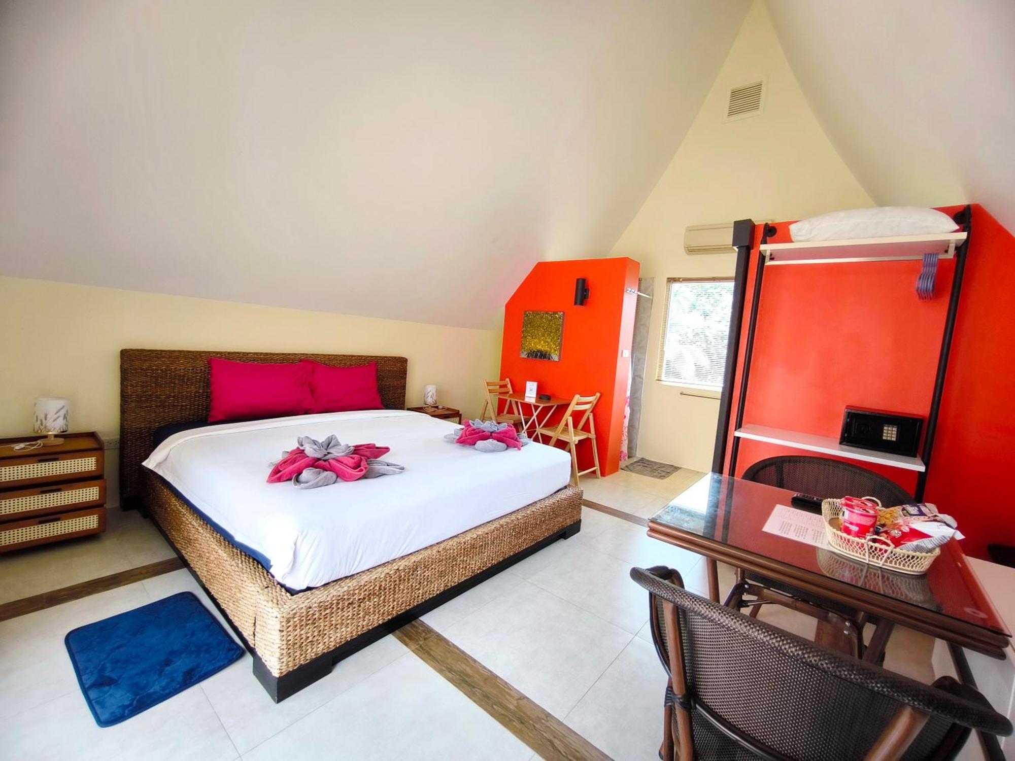 Blue Haven Bay Villa 21D And Resort Apartments チャン島 エクステリア 写真