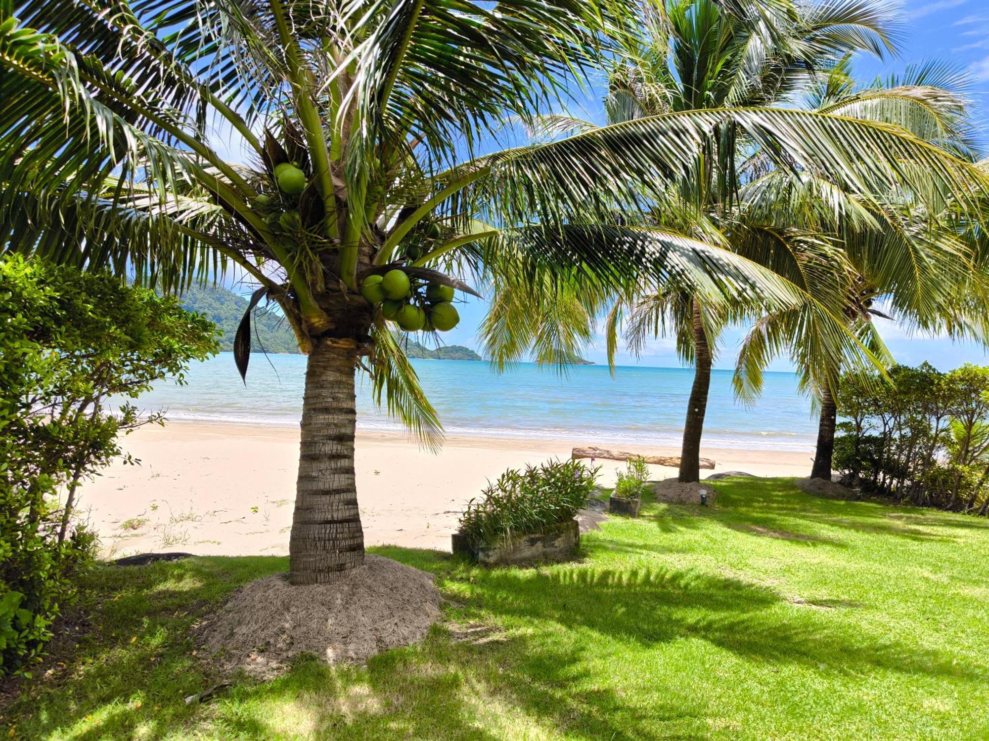 Blue Haven Bay Villa 21D And Resort Apartments チャン島 エクステリア 写真